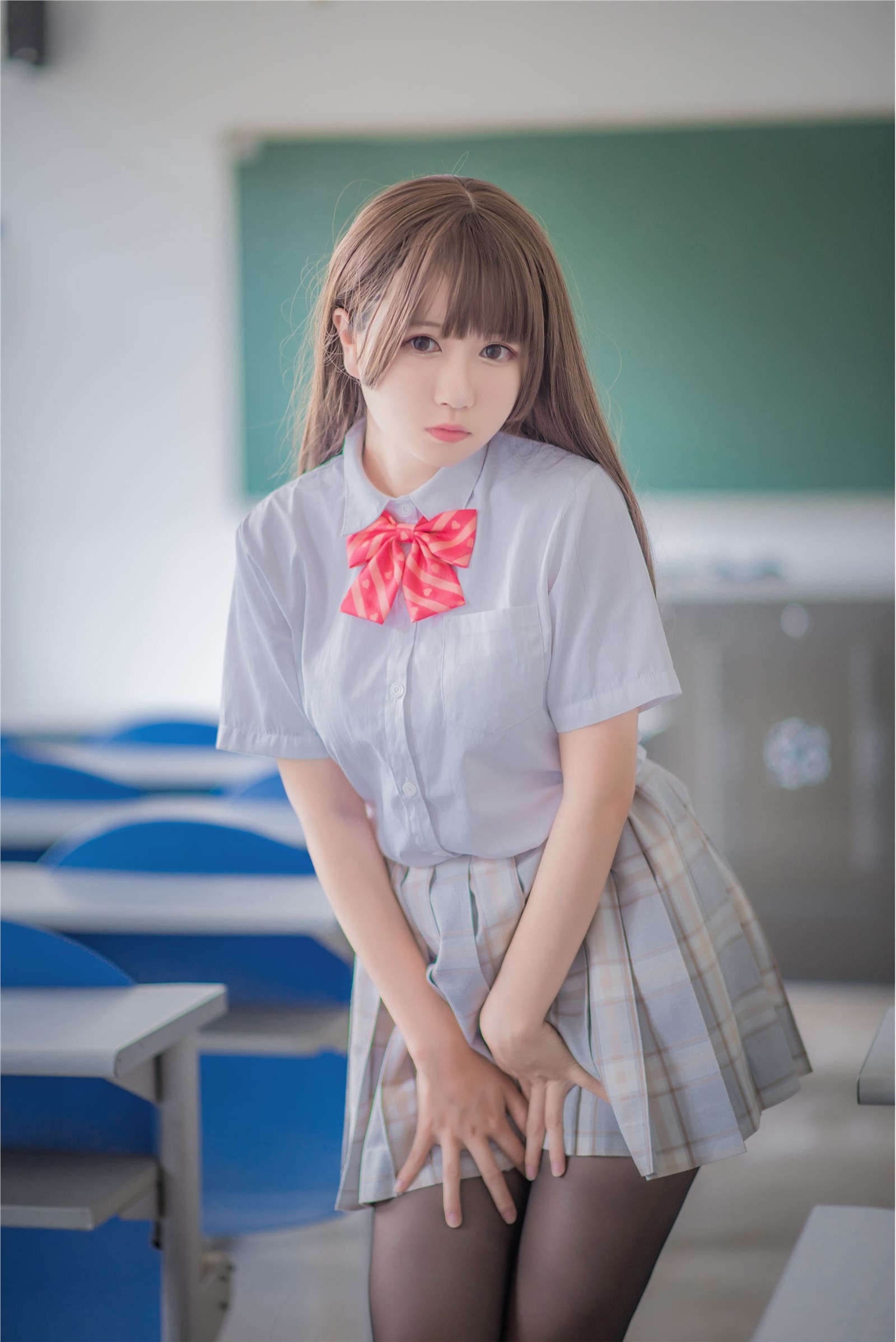 Platinum saki photo - uniform black silk 1(23)